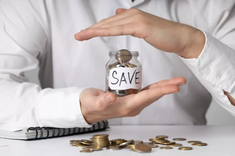 Differences Between Saving And Investing Money