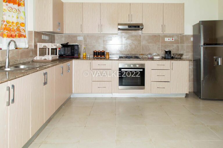 3 bedroom rhapta road 8