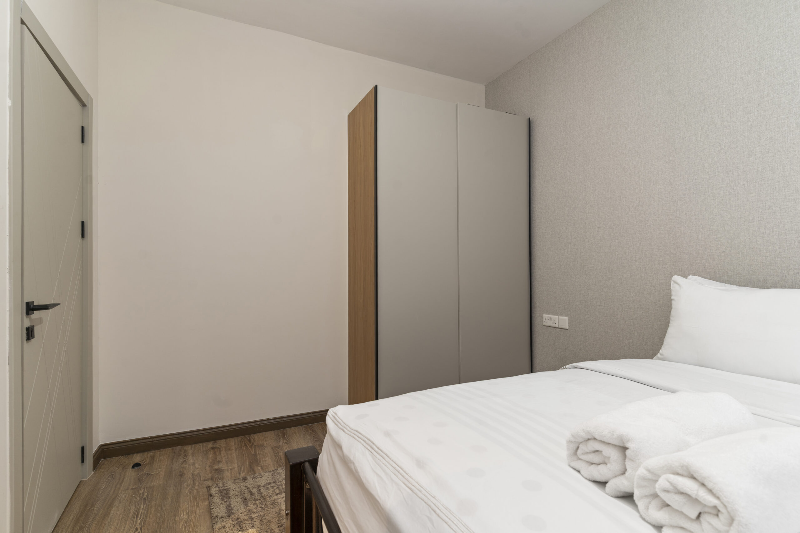 Fitted Wide Wardrobes